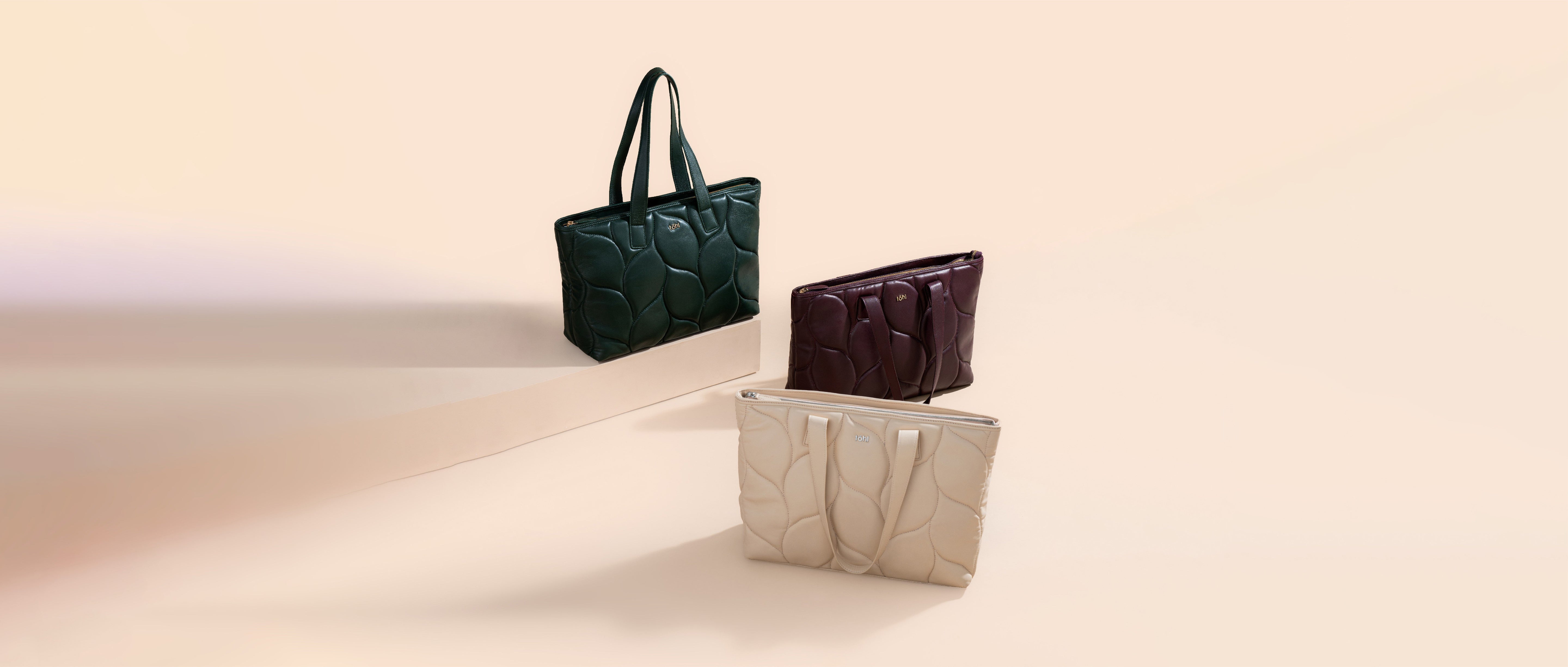 Women's Totes & Carryalls