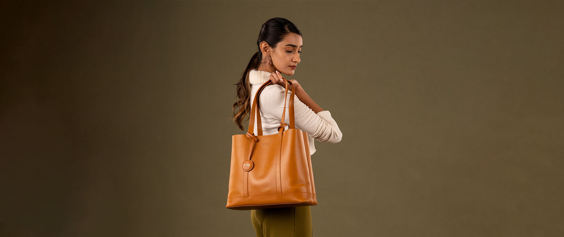 Women's Totes & Carryalls