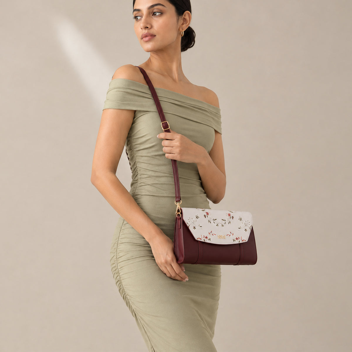 ARBLAY WOMEN'S CONVERTIBLE CROSSBODY BAG AND CLUTCH - BURGUNDY