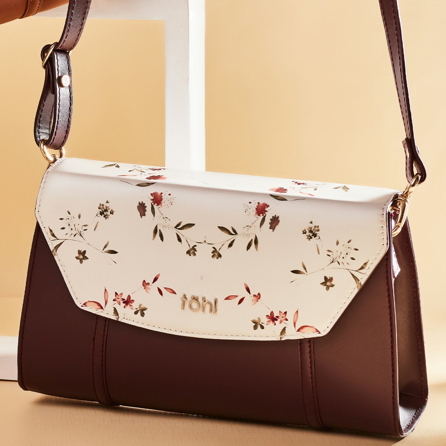 ARBLAY WOMEN'S CONVERTIBLE CROSSBODY BAG AND CLUTCH - BURGUNDY