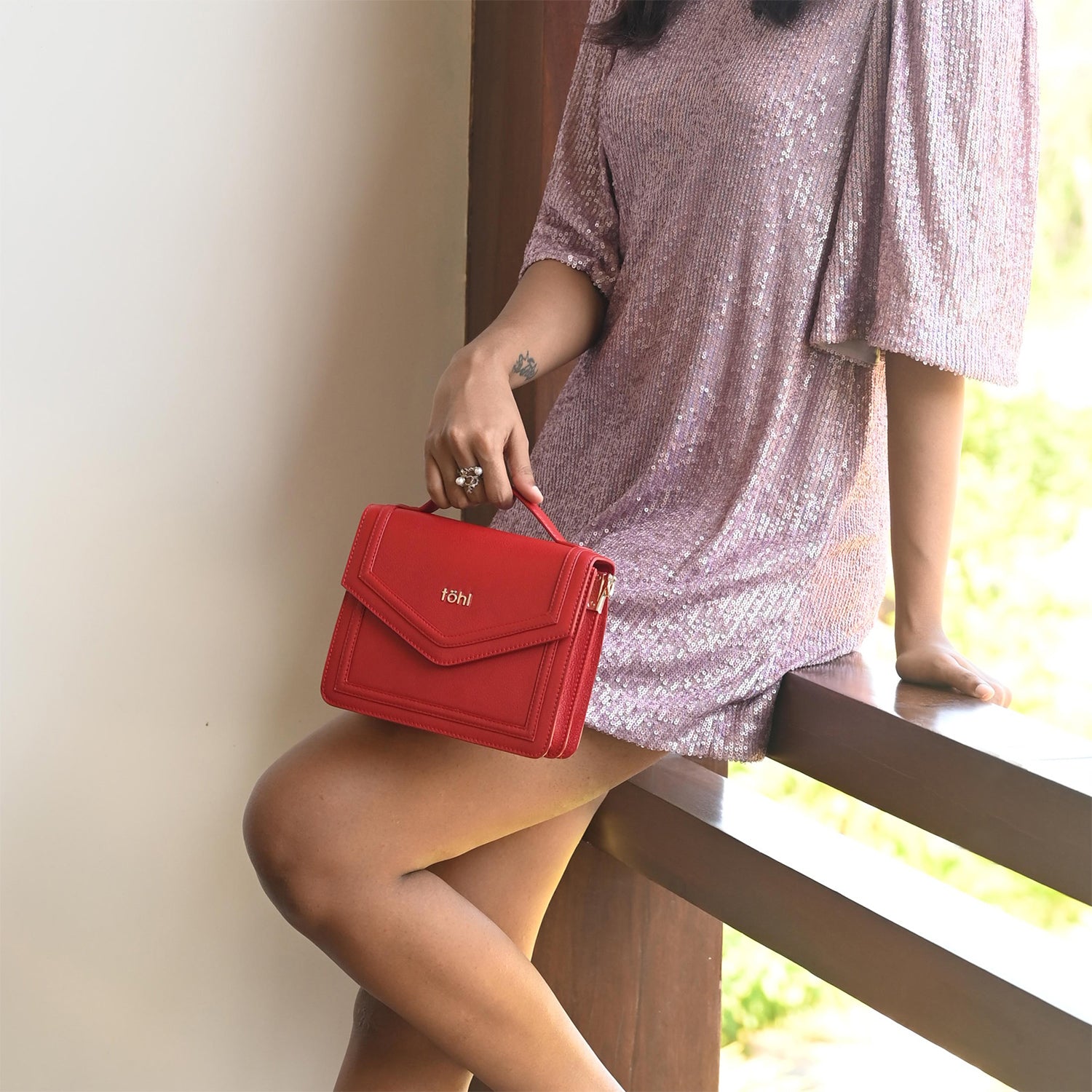 AVON WOMEN'S CROSSBODY BAG - SPICE RED