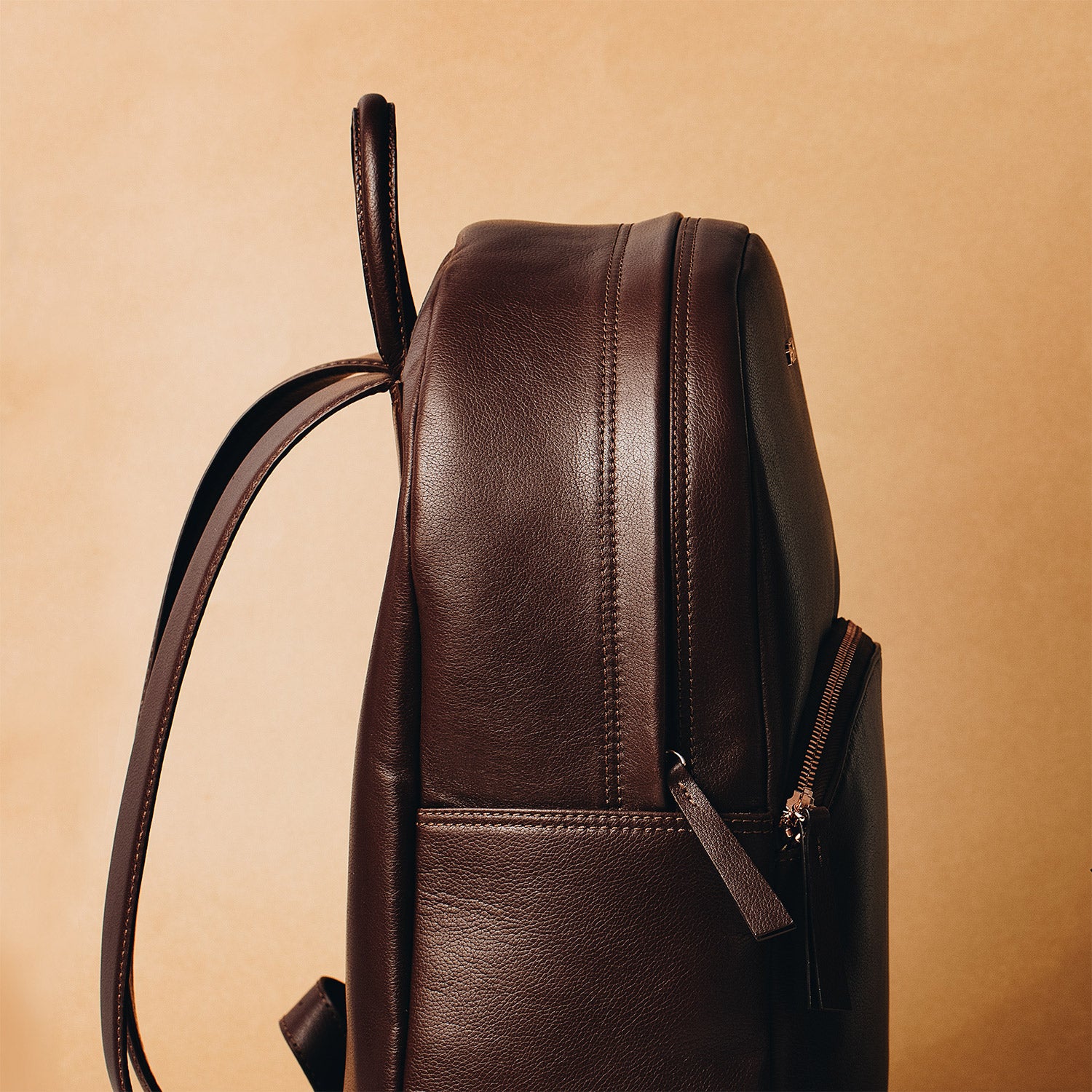 CHENA WOMEN'S ZIP THROUGH BACKPACK - COFFEE