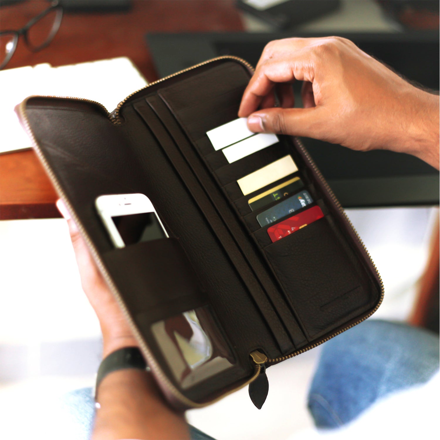 DONATO MEN'S TRAVEL WALLET - T MORO