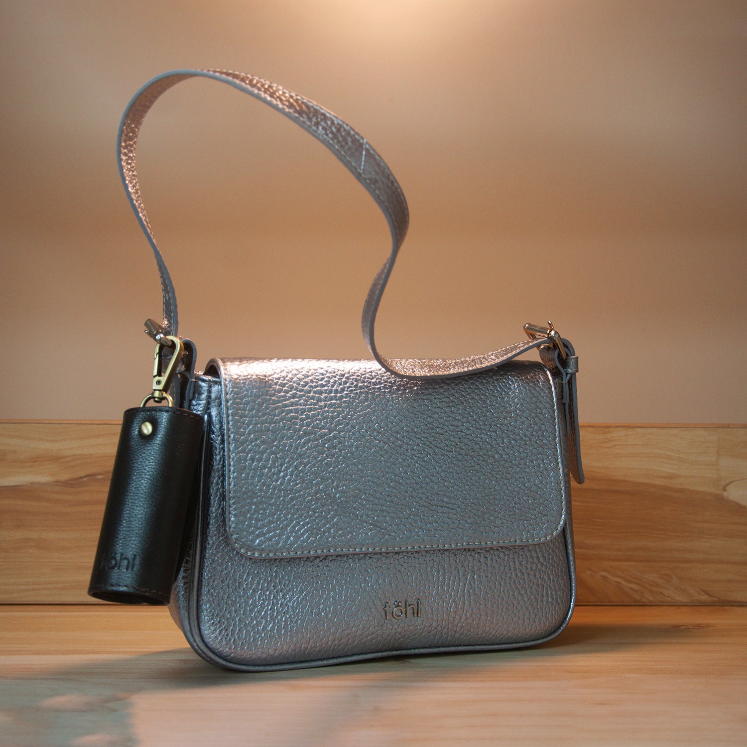 HAZEL WOMEN'S SHOULDER BAG - SHIMMER SKY BLUE