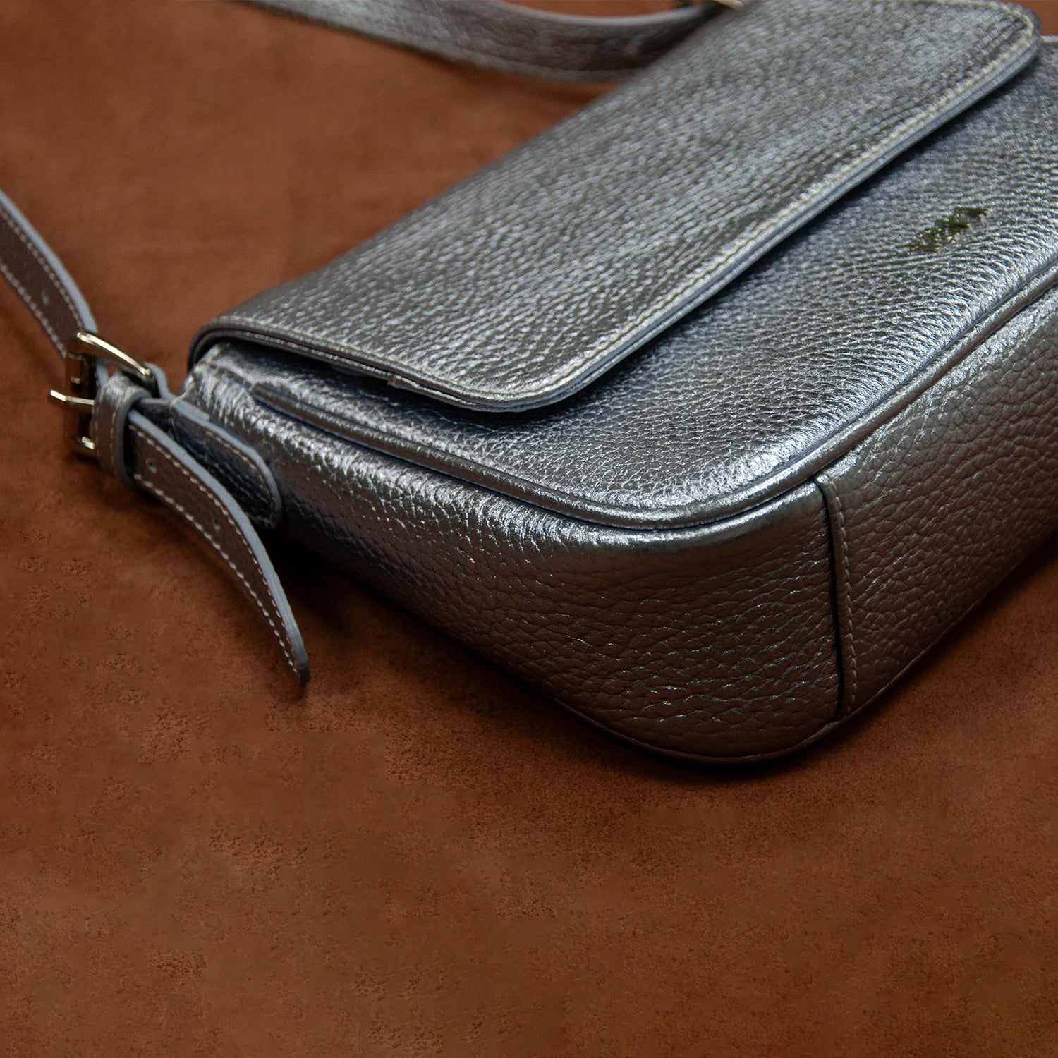 HAZEL WOMEN'S SHOULDER BAG - SHIMMER SKY BLUE