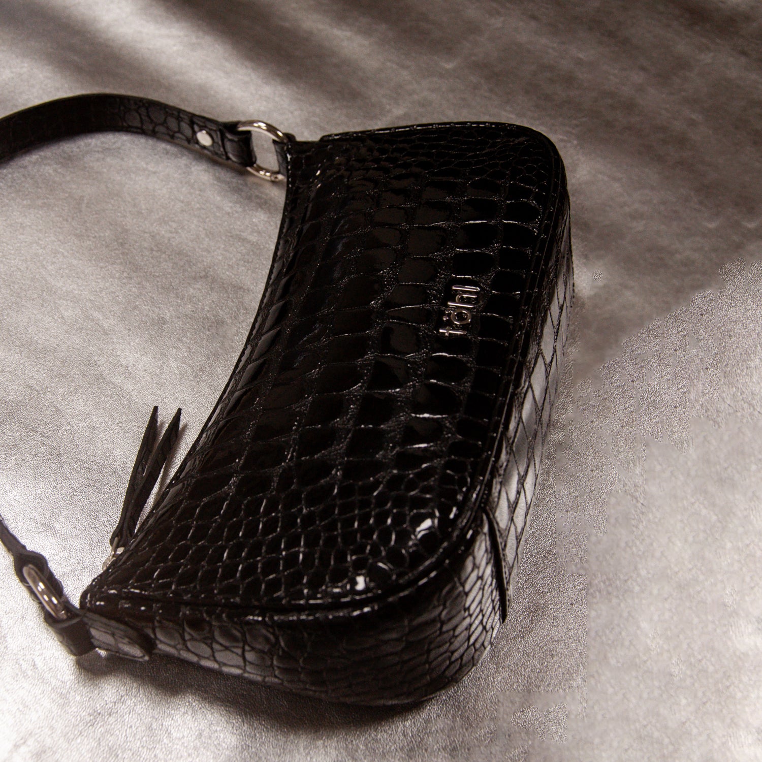 LAUREN WOMEN'S SHOULDER BAG - GLOSSY BLACK