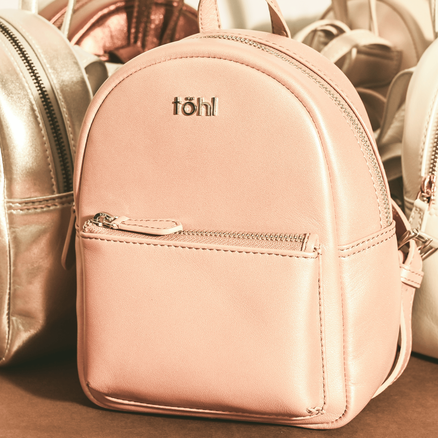 NEVERN WOMEN'S BACKPACK - METALLIC NUDE