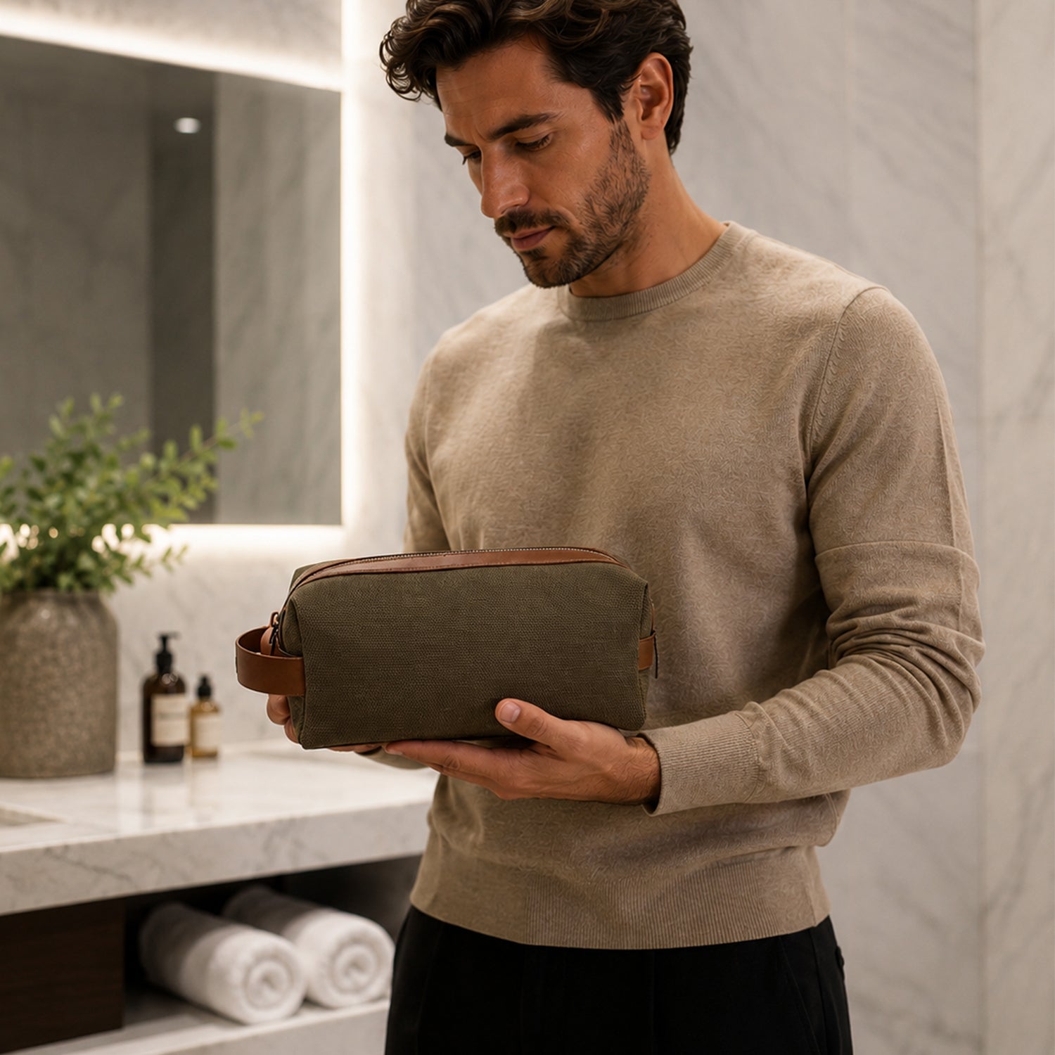 PAPIN MEN'S TOILET KIT - OLIVE