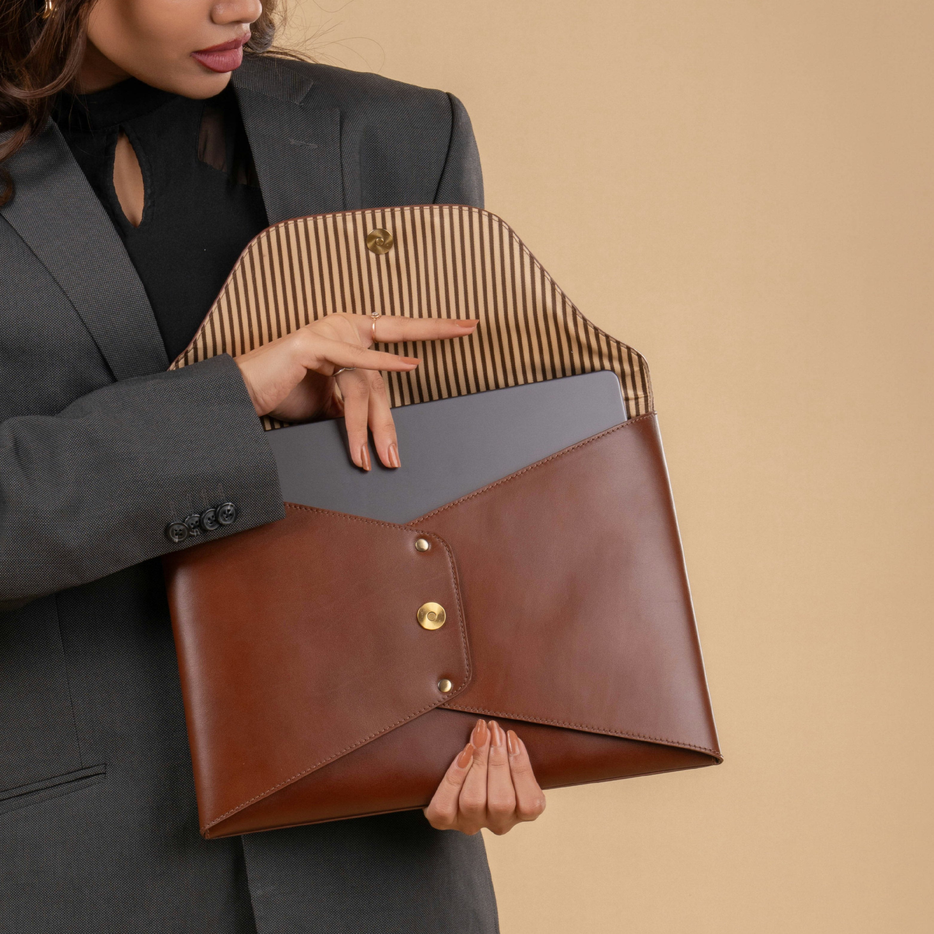 VIENNA LAPTOP SLEEVE - VINTAGE TAN