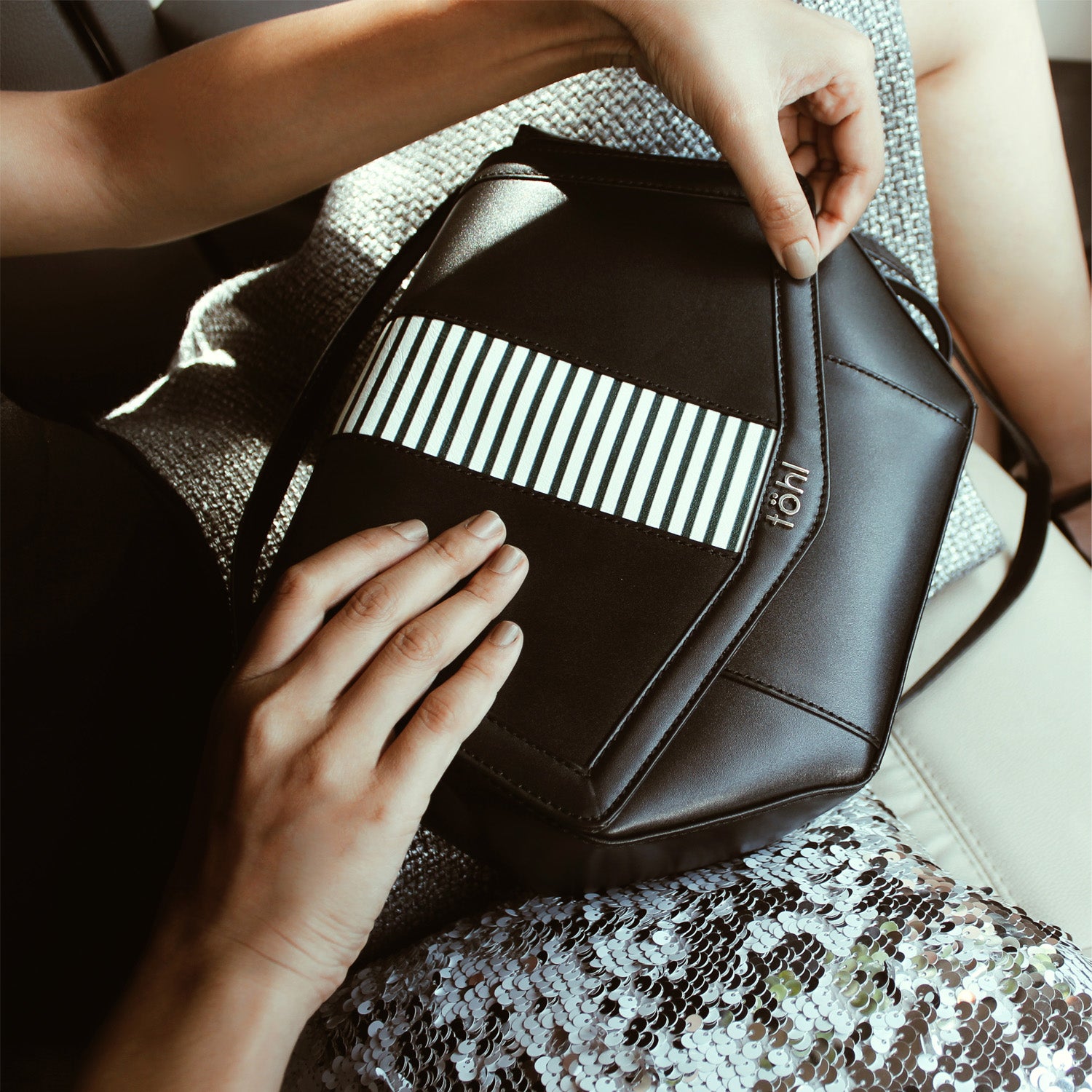 WELLS WOMEN'S SLING AND CROSSBODY BAG - CHARCOAL BLACK