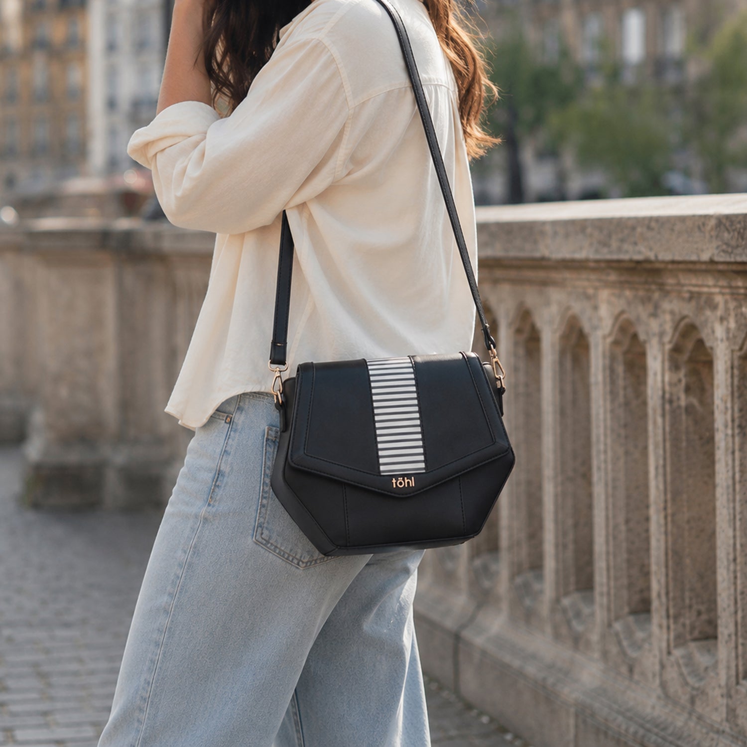 WELLS WOMEN'S SLING AND CROSSBODY BAG - CHARCOAL BLACK