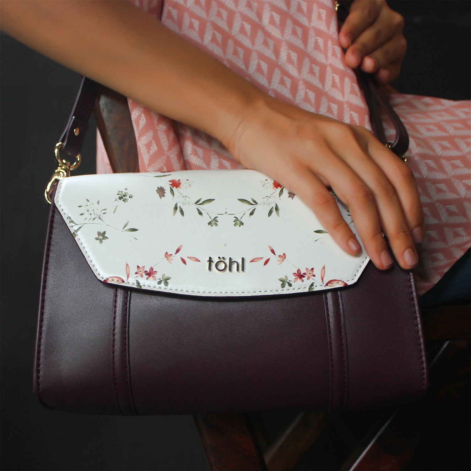 ARBLAY WOMEN'S SLING AND CROSSBODY BAG - BURGUNDY