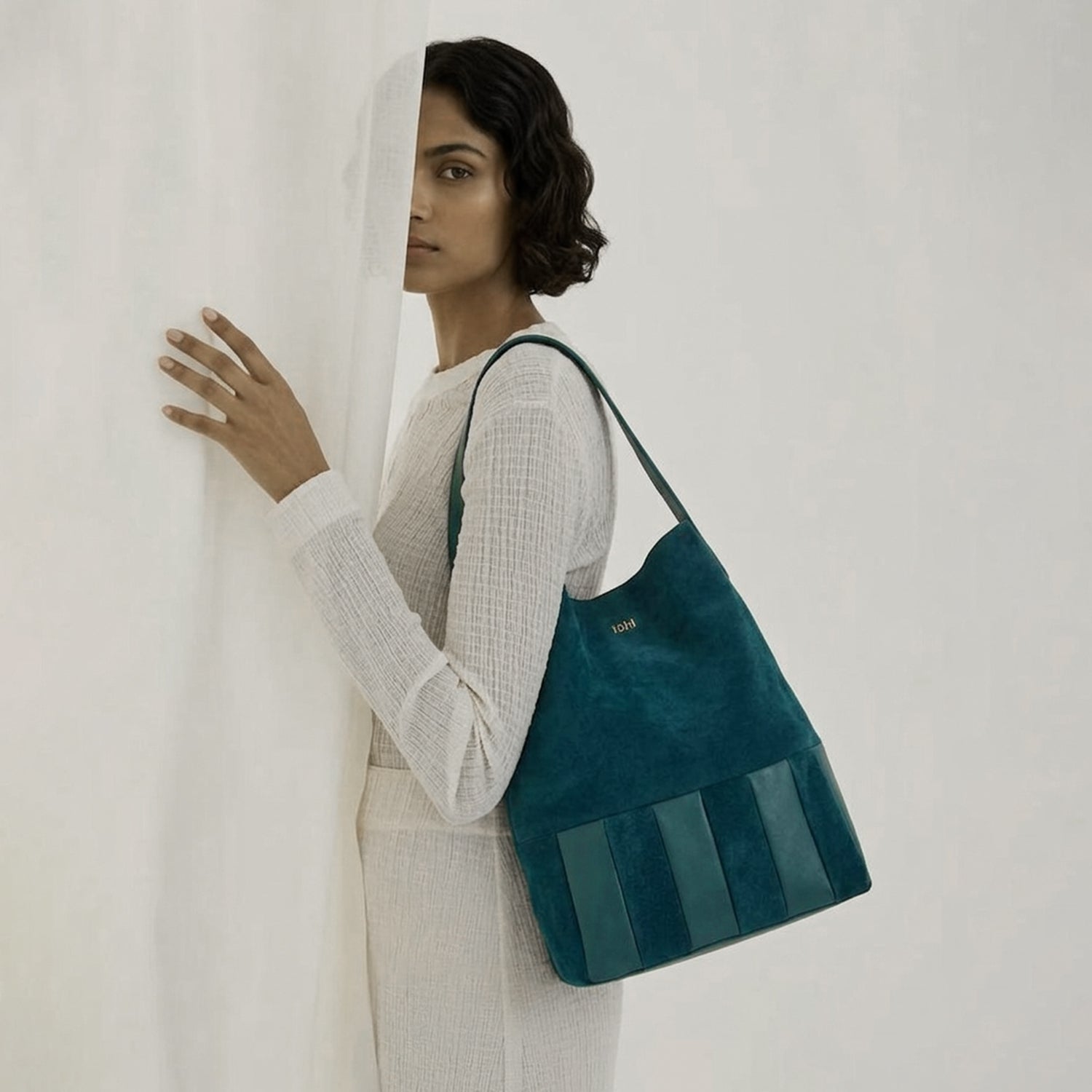 AURORA WOMEN'S SHOULDER BAG - TEAL