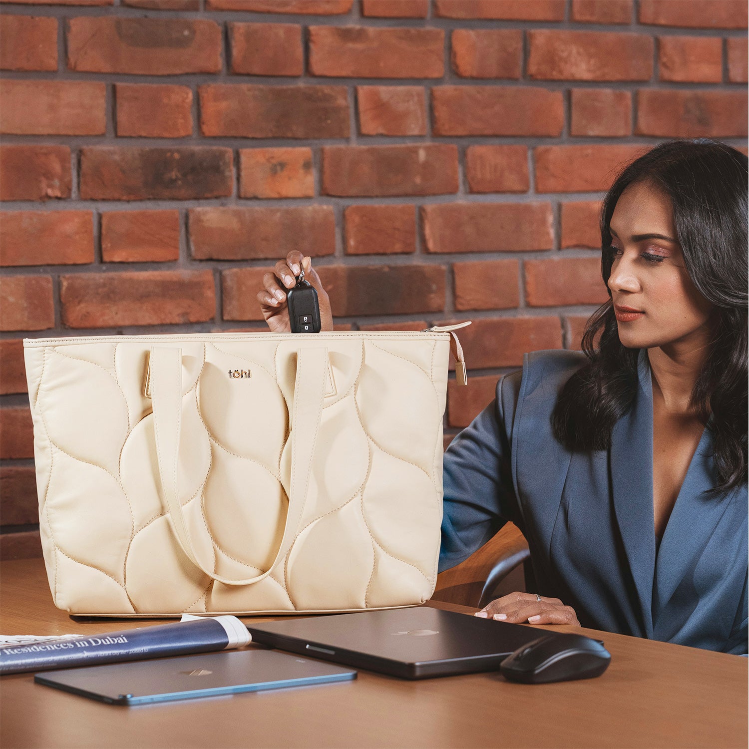 CORINNE WOMEN'S TOTE BAG - LIGHT NUDE