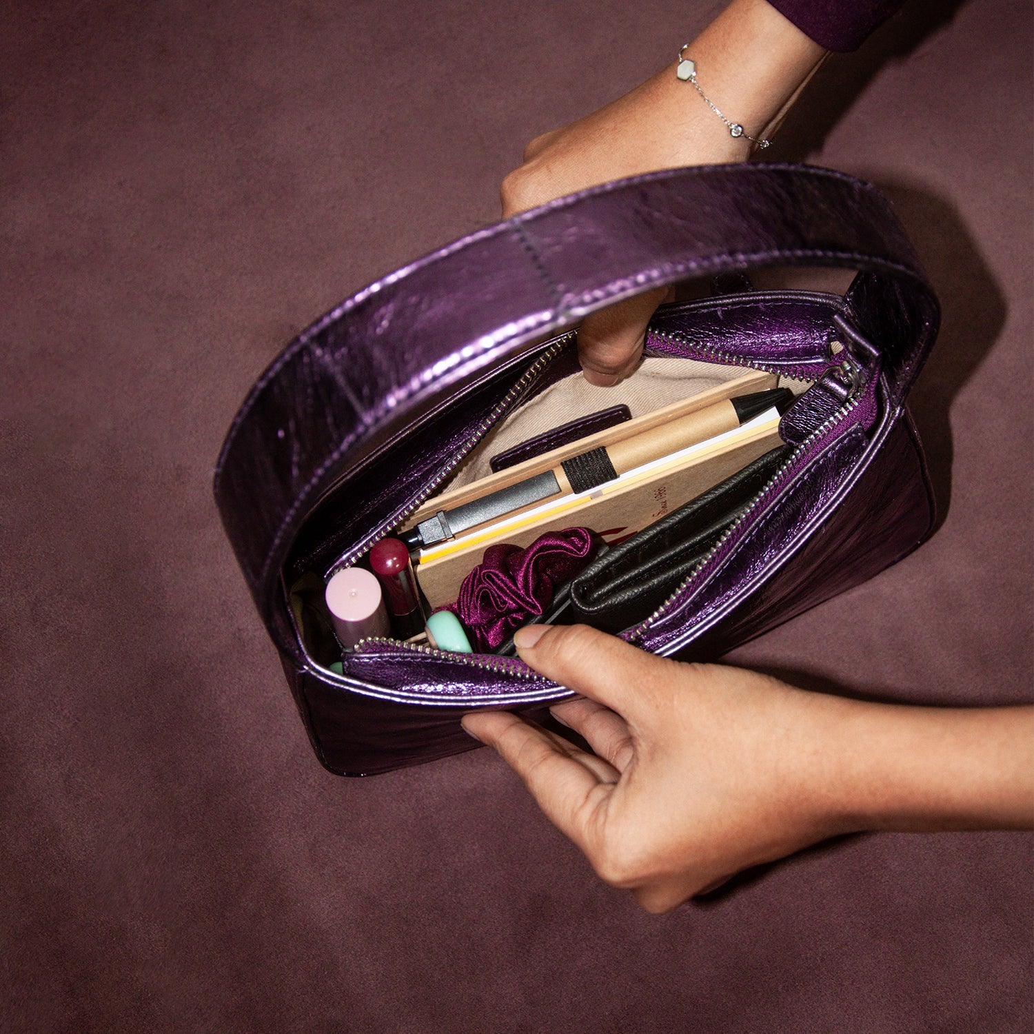 EMBER WOMEN'S MINI HANDBAG - GLOSSY FLUORESCENT VIOLET