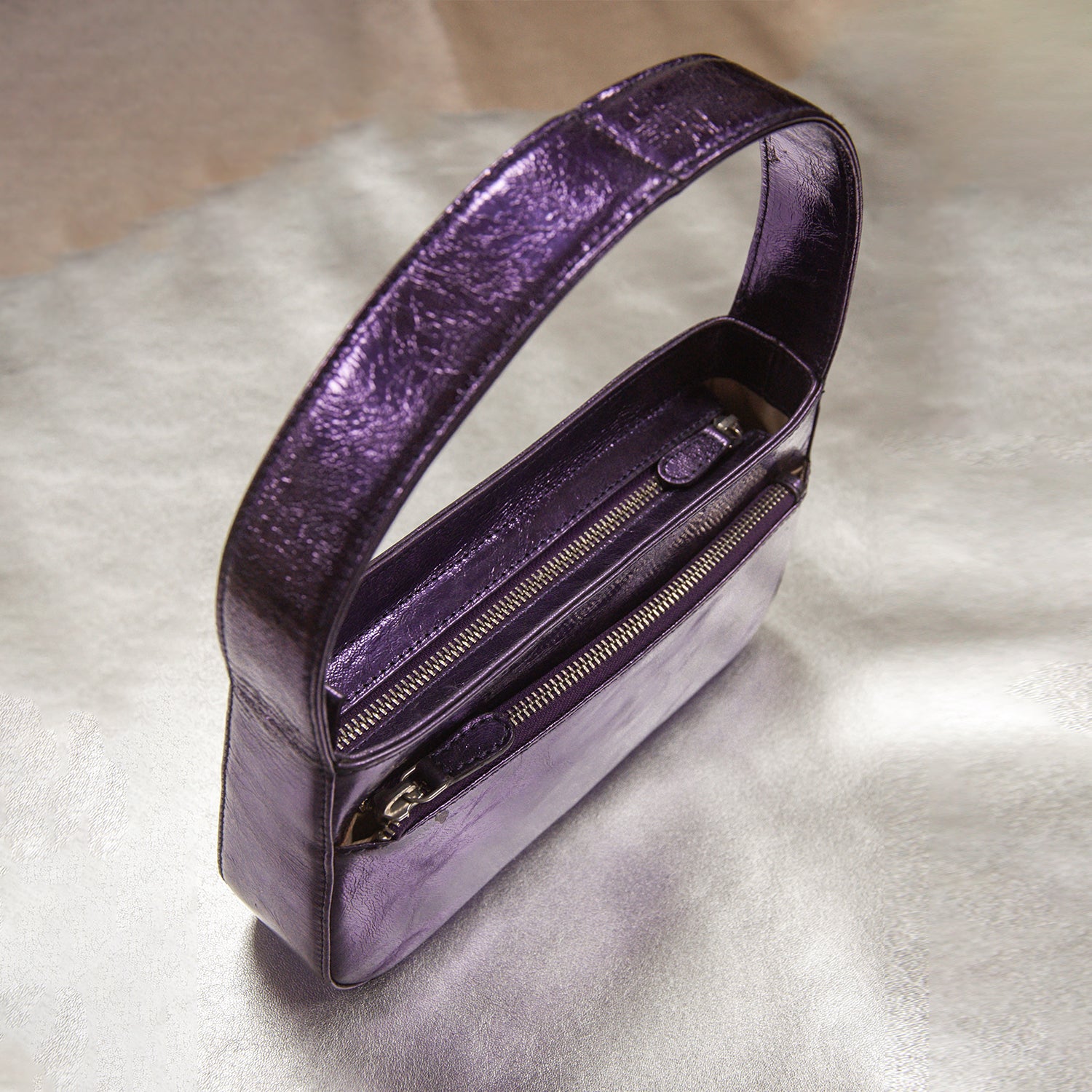 EMBER WOMEN'S MINI HANDBAG - GLOSSY FLUORESCENT VIOLET