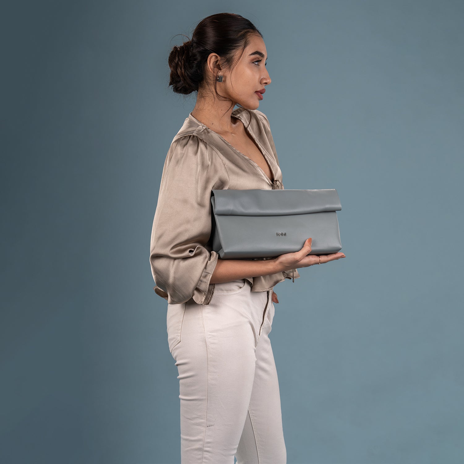 FINI WOMEN'S GRIP CLUTCH - WATER