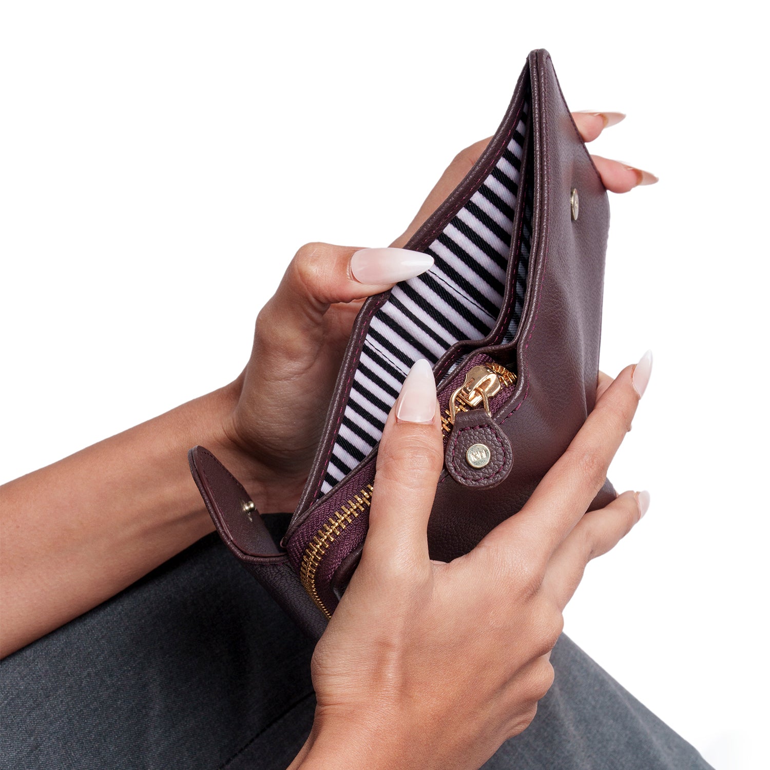 फिन्सबरी मिनी महिलाओं का वॉलेट - प्लम