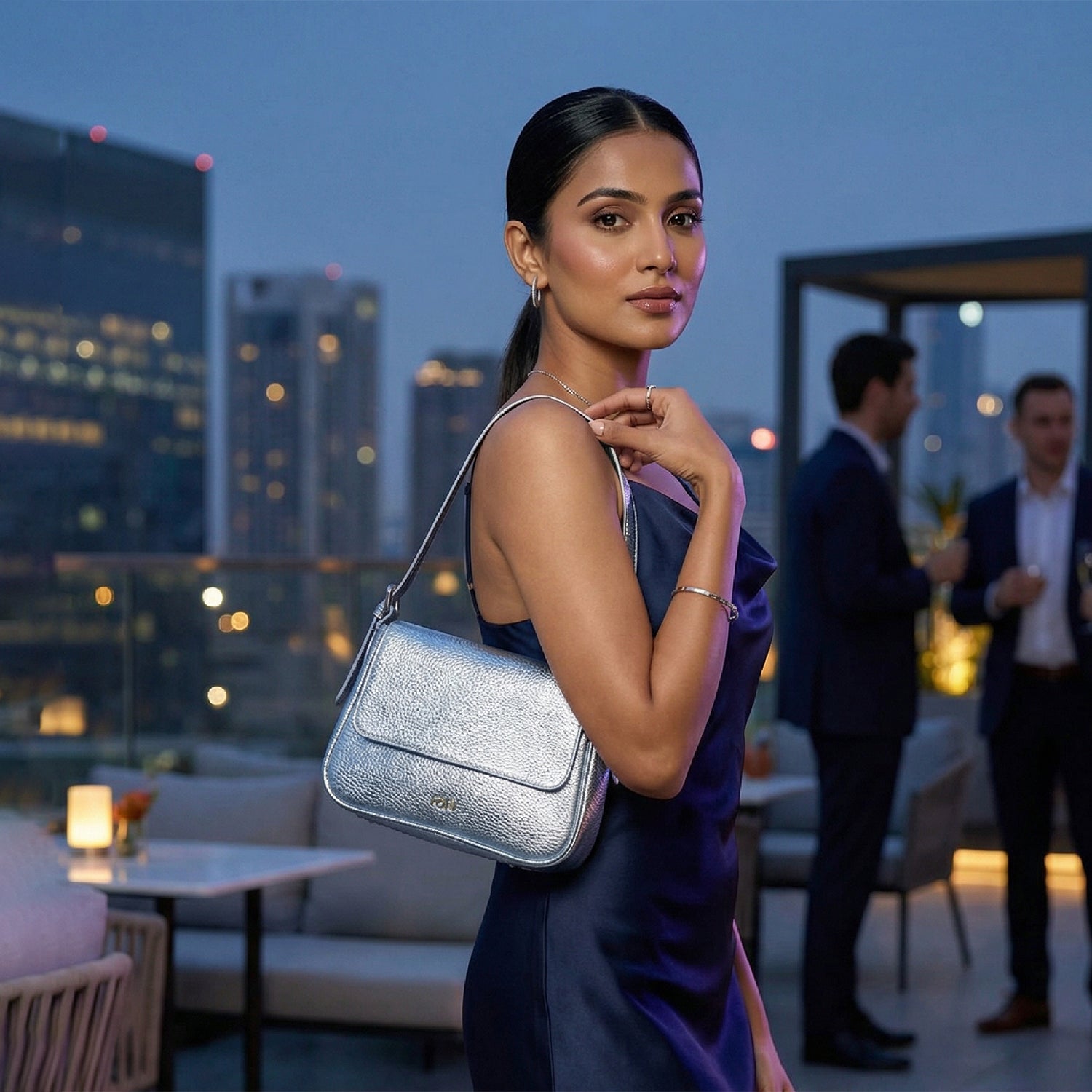 HAZEL WOMEN'S SHOULDER BAG - SHIMMER SKY BLUE