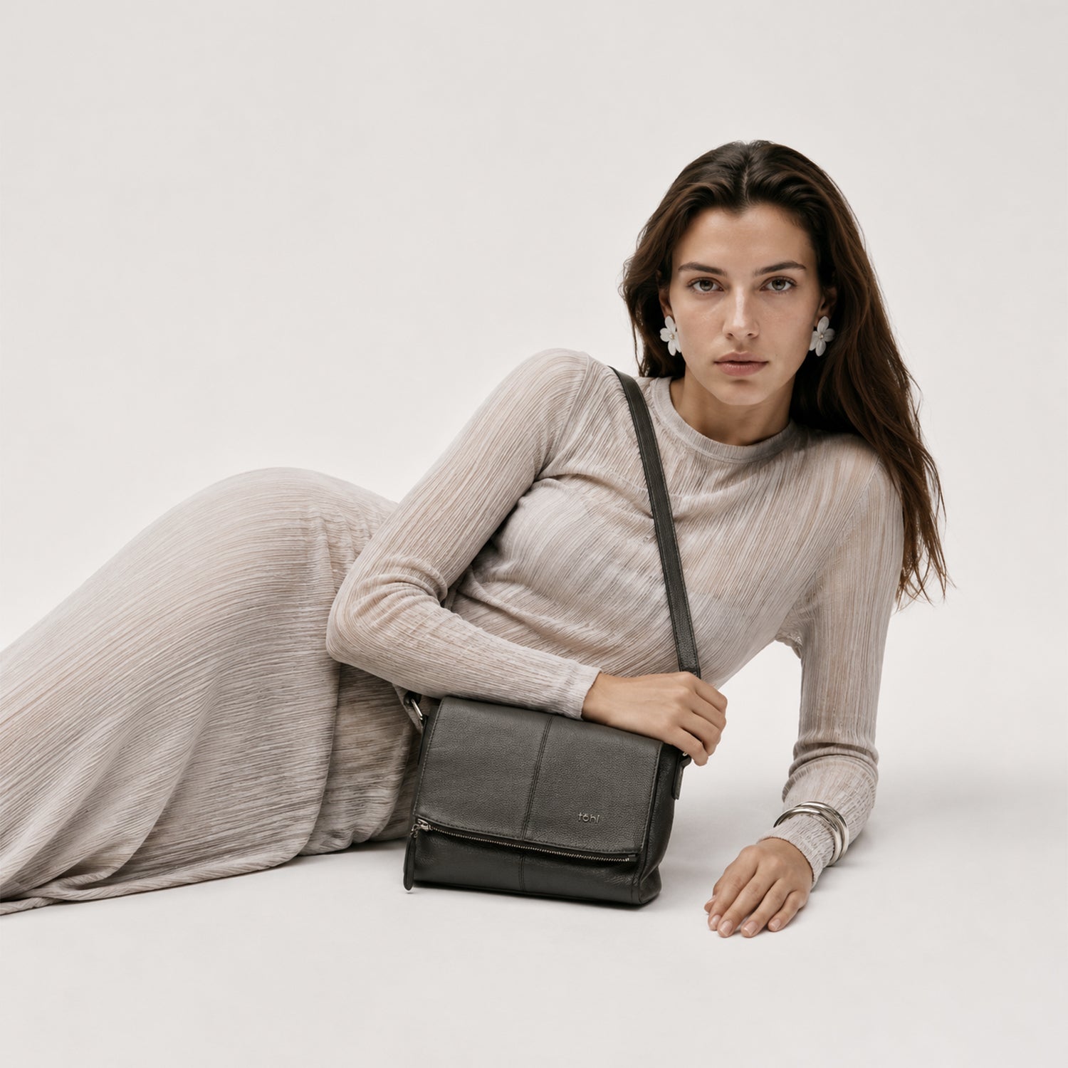MADISON WOMEN'S SLING BAG - CHARCOAL BLACK