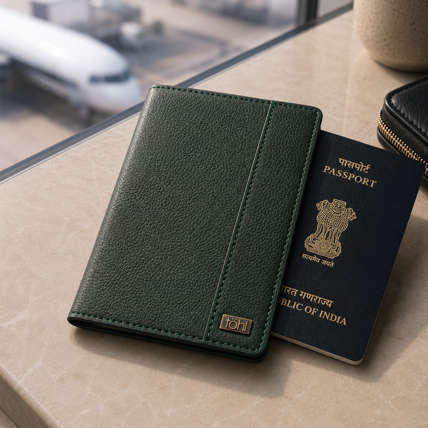 PASCAL PASSPORT CASE - FOREST GREEN