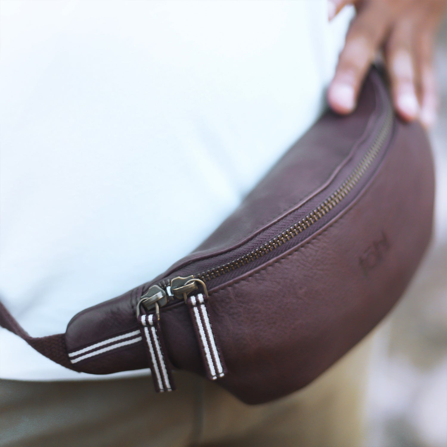 PRONY MEN'S WAIST POUCH - MUD