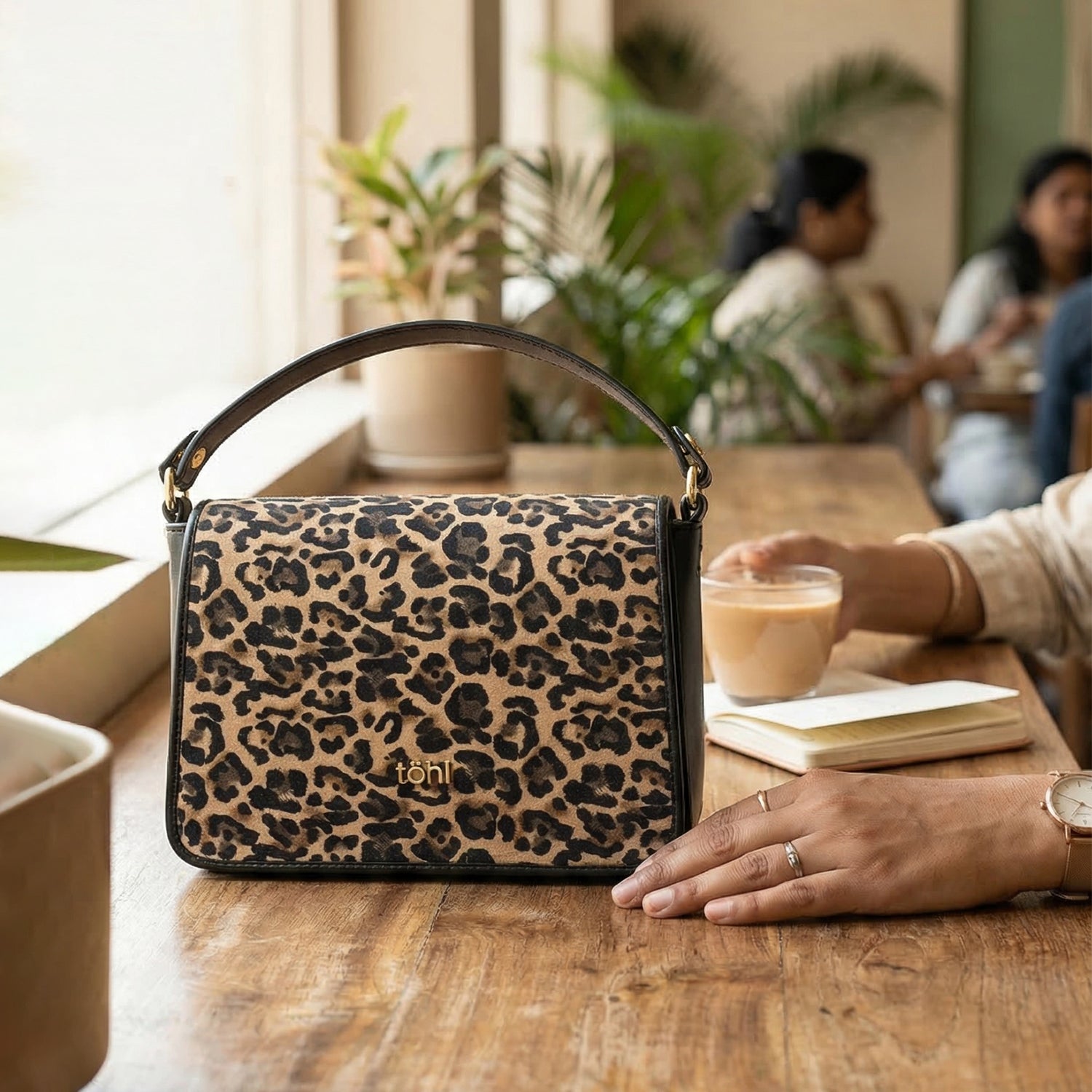 WILDER WOMEN'S CONVERTIBLE HANDBAG - PEANUT